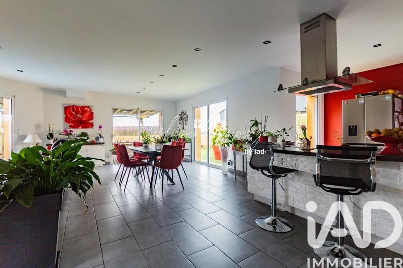 Maison - 108 m² - 4 pièces