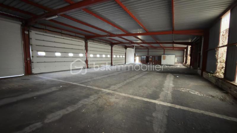 Local commercial - 1 471 m² - 2 pièces