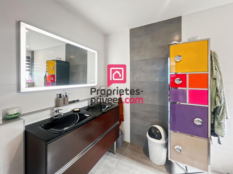 Maison - 200 m² - 7 pièces