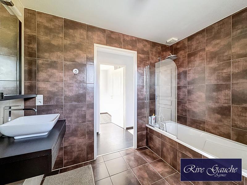 Maison - 152 m² - 6 pièces