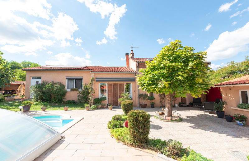 Maison - 158 m² - 8 pièces