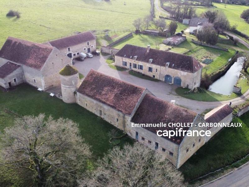 Corps de ferme - 390 m² - 15 pièces