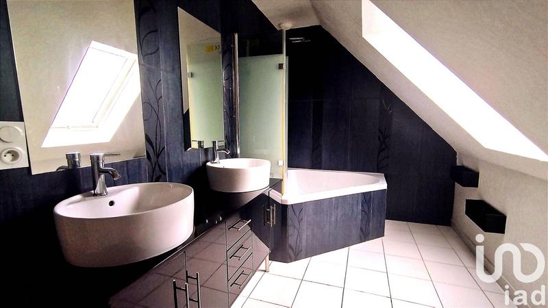 Maison - 111 m² - 6 pièces