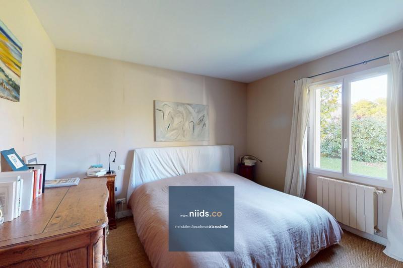 Maison - 214 m² - 7 pièces