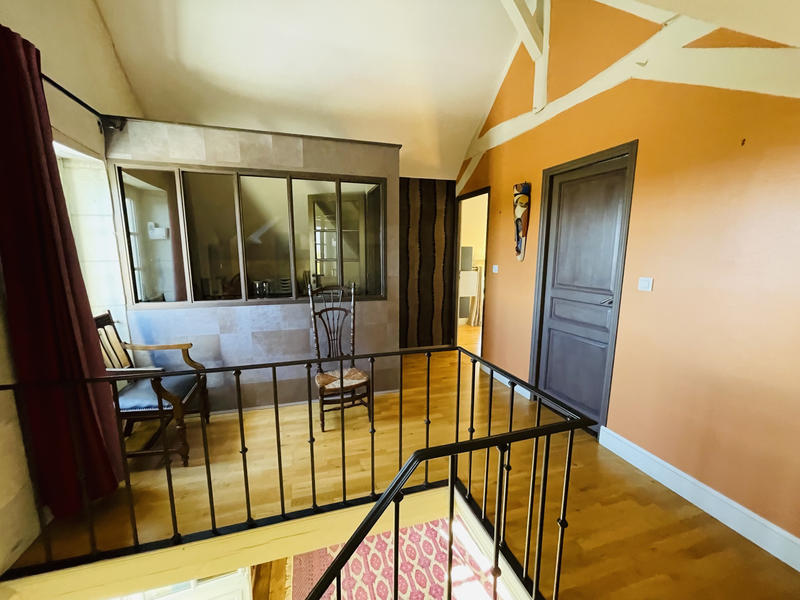 Maison - 216 m² - 7 pièces