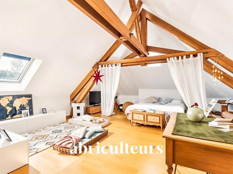 Maison - 152 m² - 7 pièces