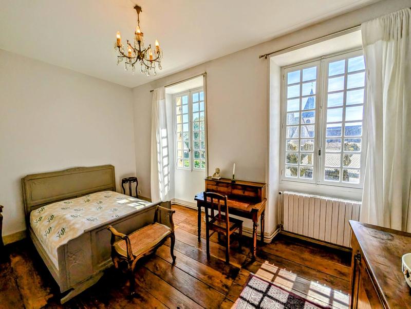 Maison - 176 m² - 8 pièces