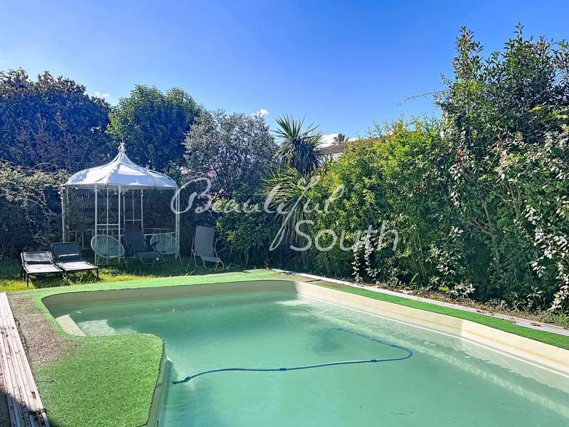 Maison - 140 m² - 4 pièces