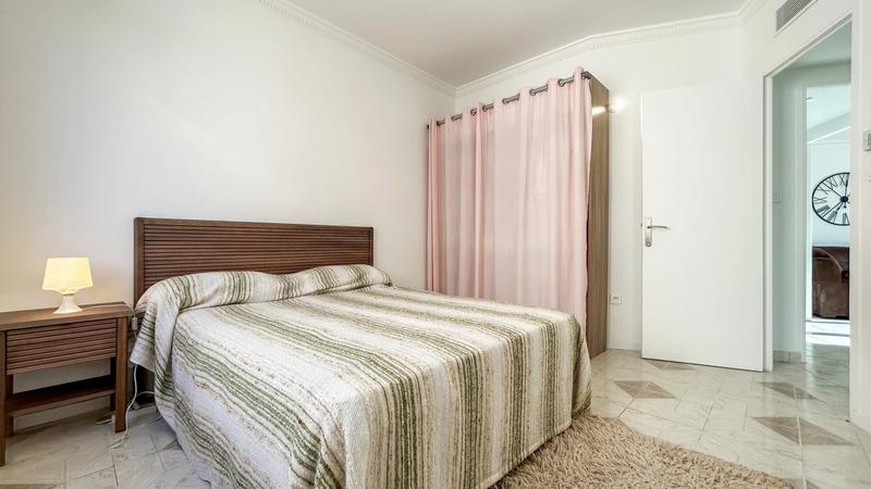 Appartement - 77 m² - 3 pièces