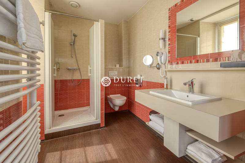 Maison - 872 m² - 23 pièces