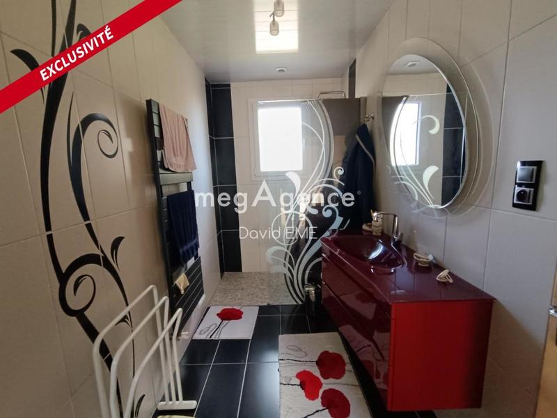 Maison traditionnelle - 172 m² - 9 pièces