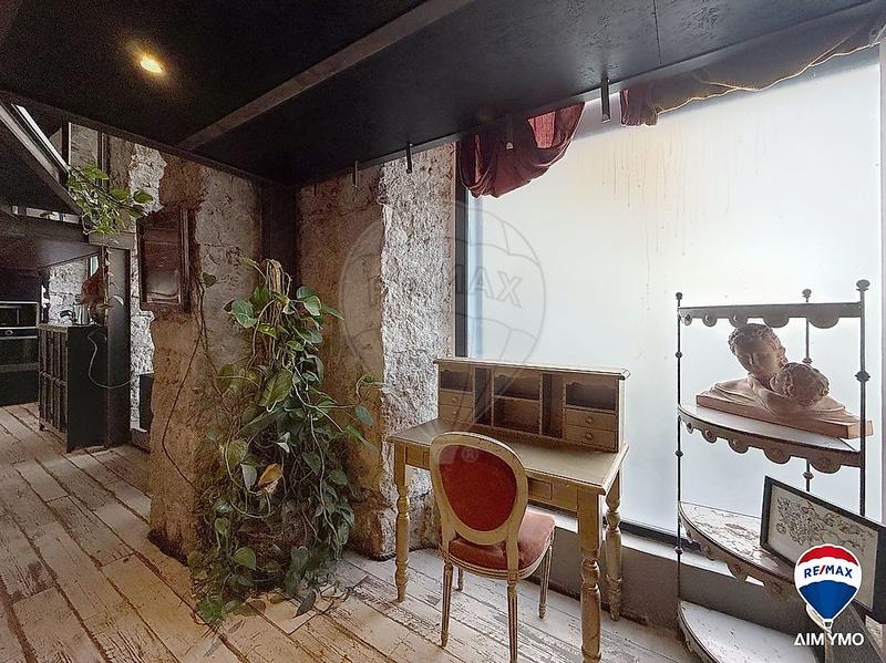 Loft - 72 m² - 3 pièces