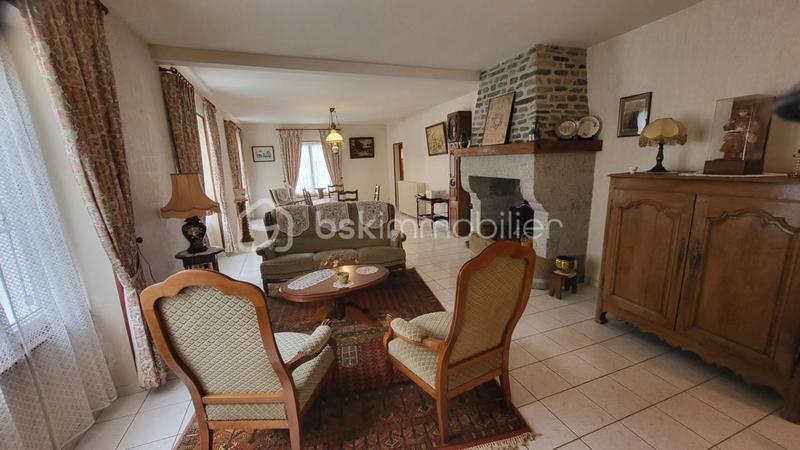 Maison de village - 200 m² - 9 pièces