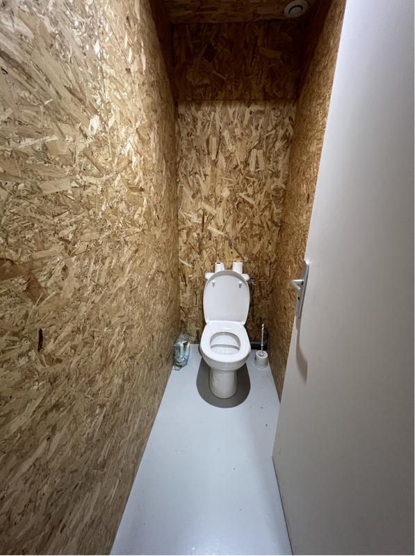 Local commercial - 110 m² - 1 pièce