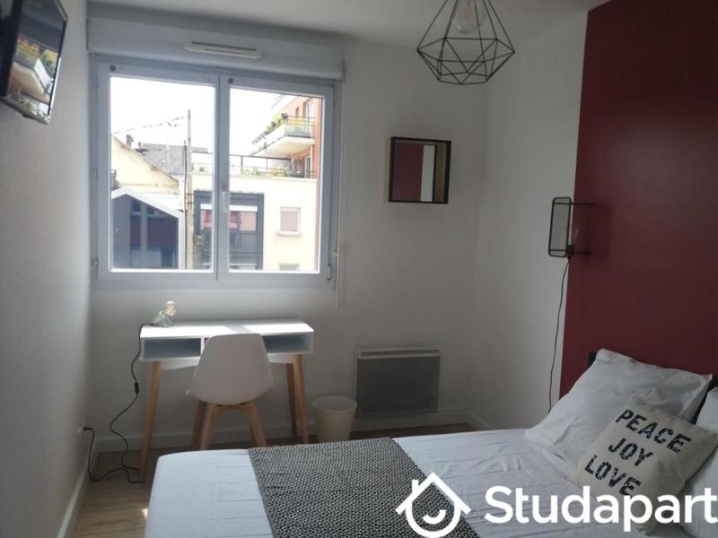 Chambre - 10 m² - 1 pièce