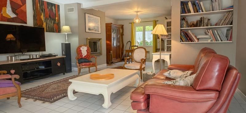 Maison - 177 m² - 9 pièces