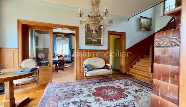 Demeure - 320 m² - 12 pièces