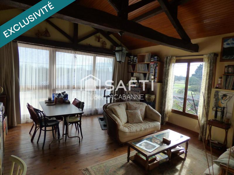 Maison - 255 m² - 8 pièces