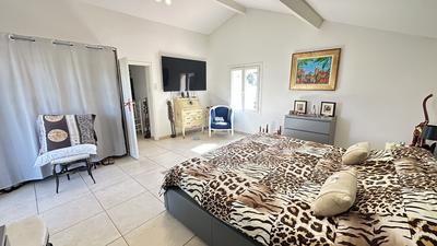 Maison - 220 m² - 10 pièces