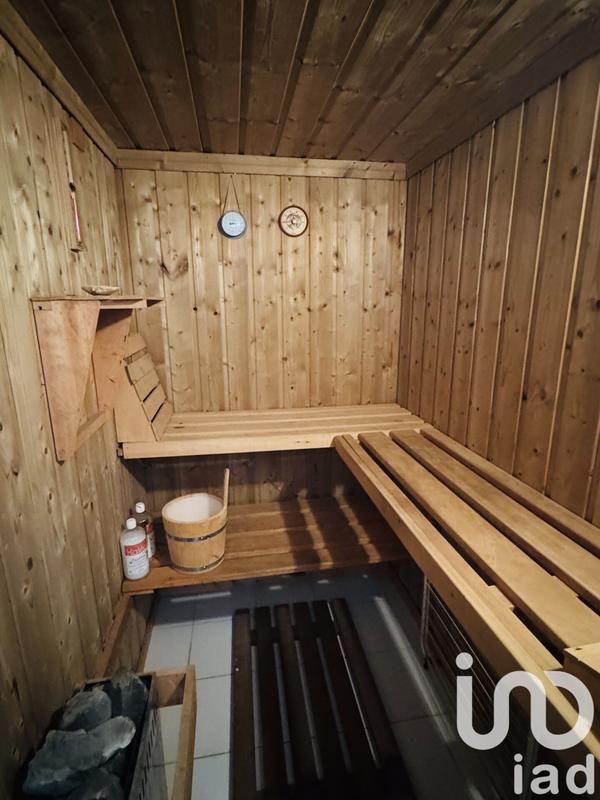 Maison - 318 m² - 7 pièces