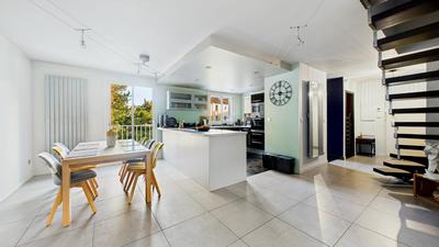 Appartement - 125 m² - 6 pièces