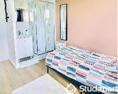 Chambre - 11 m² - 1 pièce