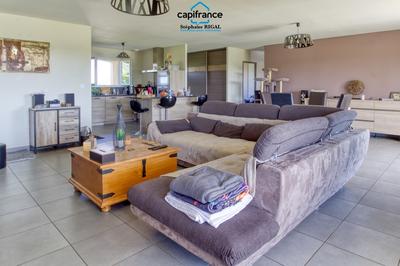 Maison - 140 m² - 5 pièces