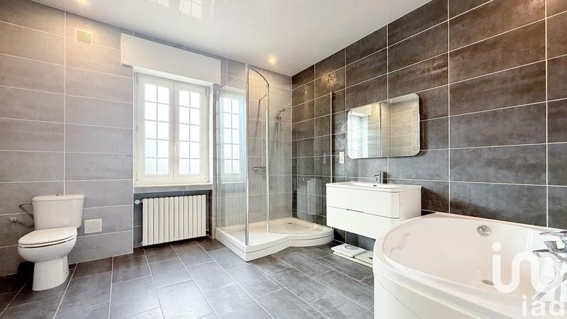 Maison - 139 m² - 6 pièces