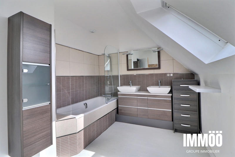 Maison - 125 m² - 7 pièces