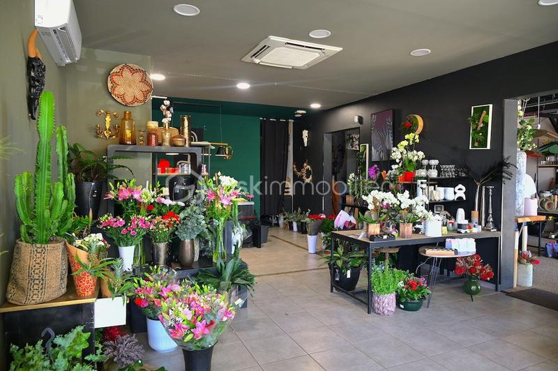 Local commercial - 71 m² - 2 pièces