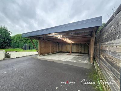 Maison traditionnelle - 213 m² - 9 pièces