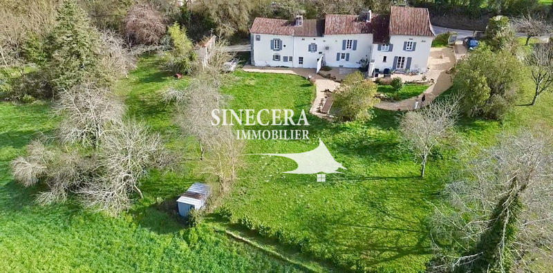 Maison ancienne - 240 m² - 8 pièces