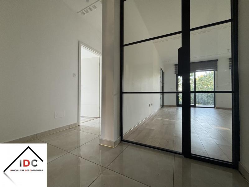 Appartement - 92 m² - 4 pièces