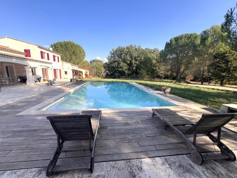Villa - 269 m² - 8 pièces