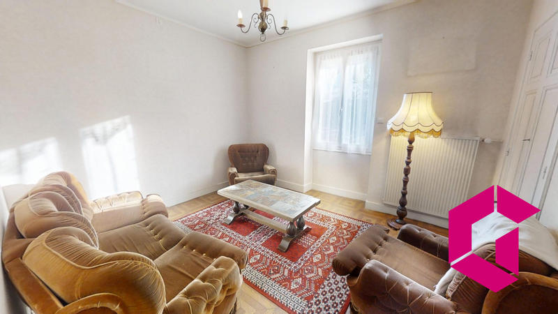 Maison - 147 m² - 11 pièces