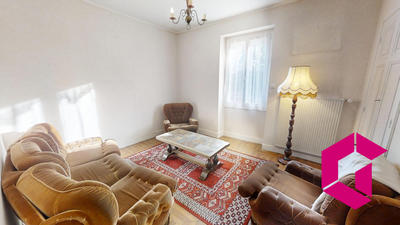 Maison - 147 m² - 11 pièces