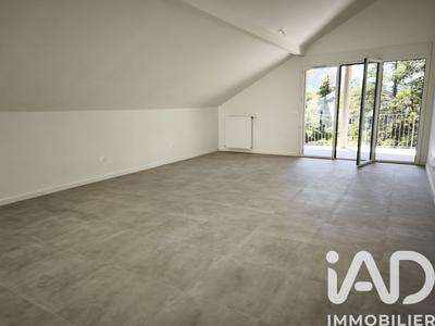Appartement - 111 m² - 4 pièces