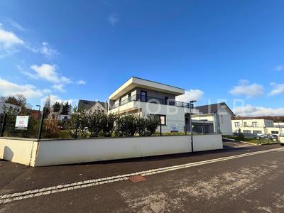 Maison - 128 m² - 6 pièces