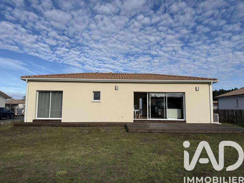 Maison - 104 m² - 4 pièces