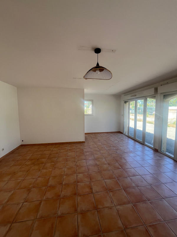 Local commercial - 163 m²