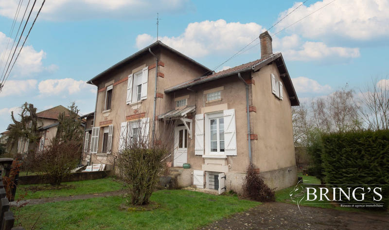 Maison - 98 m² - 5 pièces