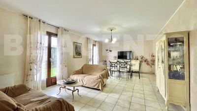 Maison - 103 m² - 5 pièces