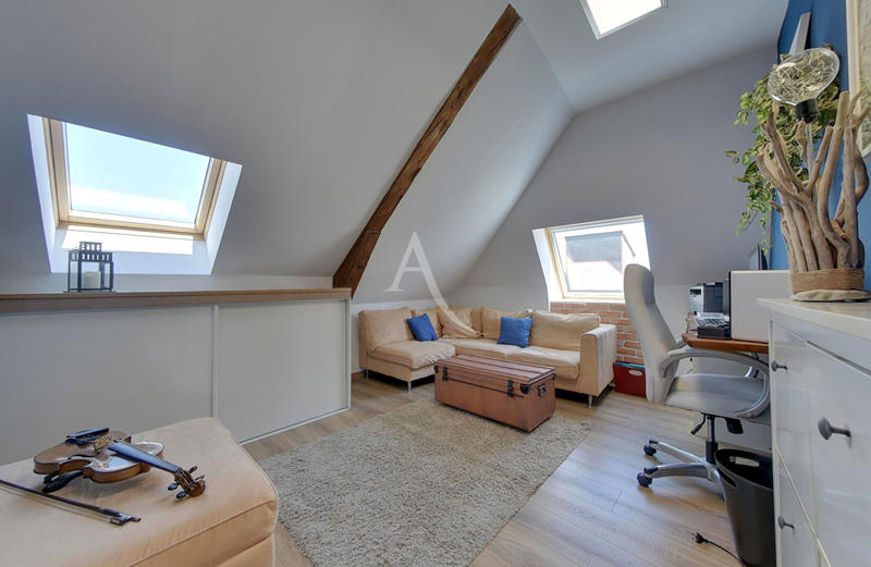 Appartement - 90 m² - 4 pièces