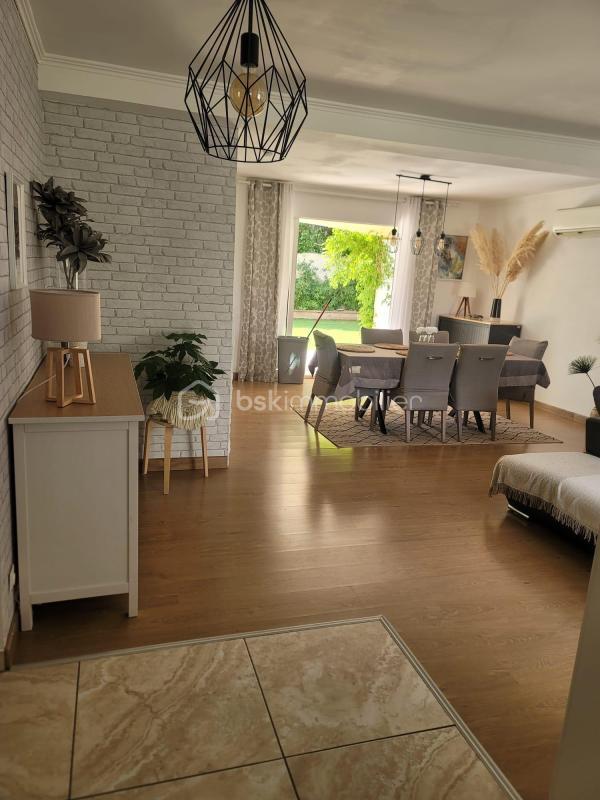 Maison traditionnelle - 155 m² - 6 pièces