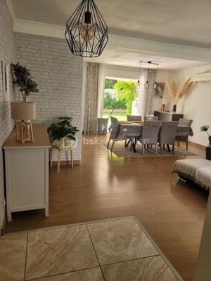 Maison traditionnelle - 155 m² - 6 pièces