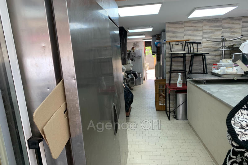 Local commercial - 92 m² - 3 pièces