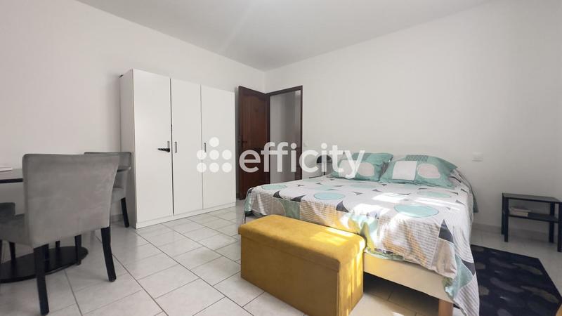 Maison - 461 m² - 10 pièces