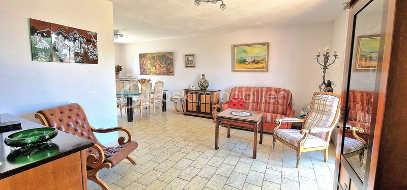 Villa - 100 m² - 5 pièces