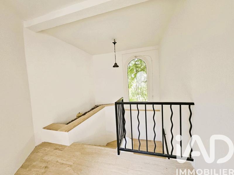 Maison - 240 m² - 10 pièces