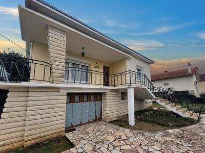 Maison - 168 m² - 7 pièces